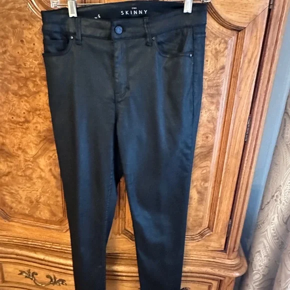 White House Black Market High-Rise Black Skinny Jeans 25$ - Picture 2 of 7